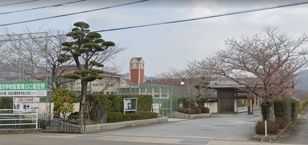 佐賀市大和町大字久池井の土地(大和中学校)
