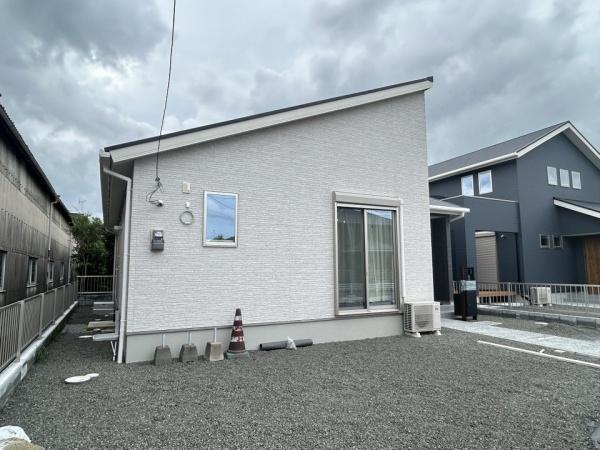 佐賀市鍋島町八戸2号地　平屋