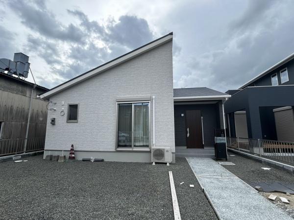 佐賀市鍋島町八戸2号地　平屋