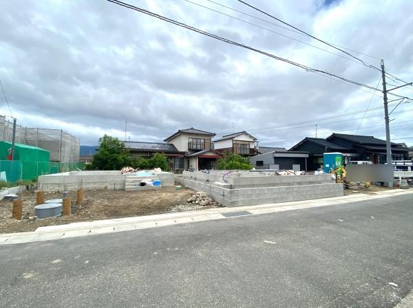 小城市三日月町樋口の新築一戸建