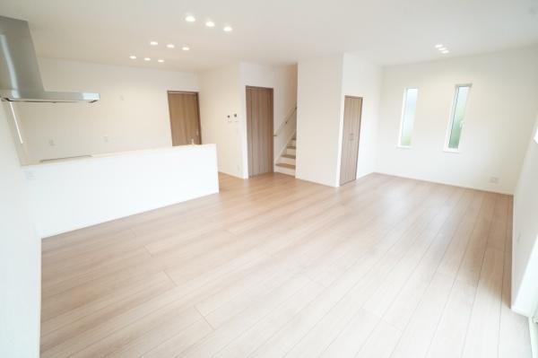 小城市牛津町柿樋瀬の新築一戸建