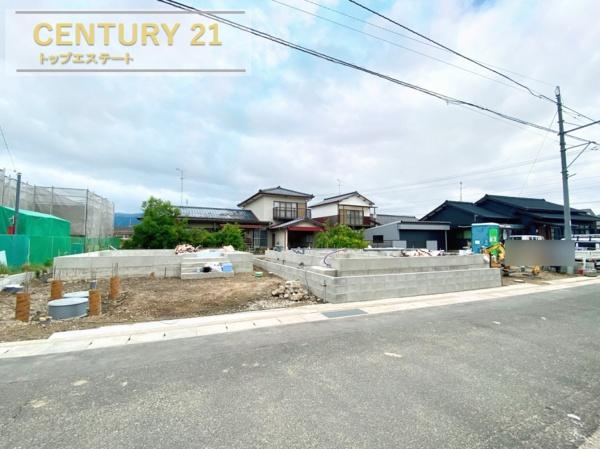 小城市三日月町樋口の新築一戸建