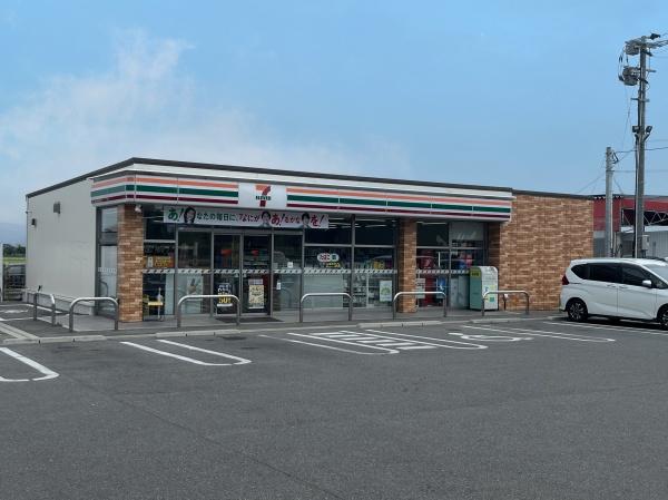 センチュリータウン嘉瀬1　B棟(セブンイレブン佐賀森林公園前店)