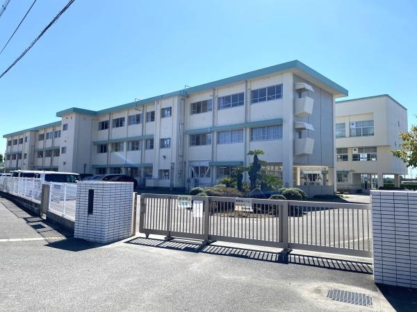 佐賀市西与賀町大字厘外の土地(佐賀市立西与賀小学校)