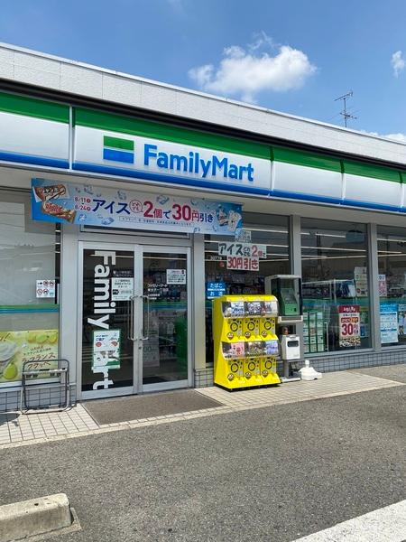 ローレルハイツ八尾(ファミリーマート東太子一丁目店)