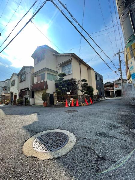 八尾市南本町９丁目の土地