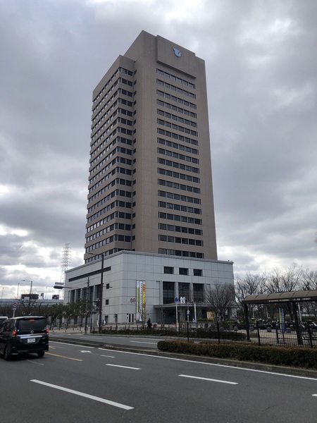アービング荒本駅前通り(東大阪市役所)