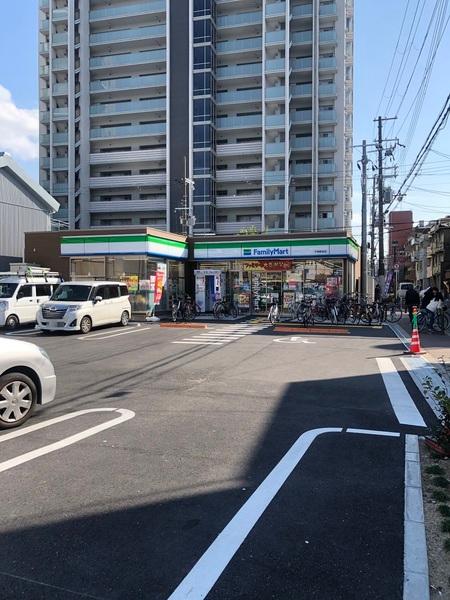 メトロハイツ今里(ファミリーマート今里駅前店)