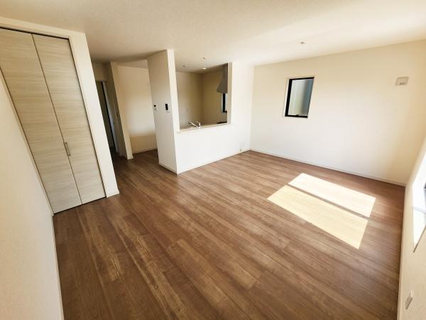 八尾市東山本町７丁目・３号棟