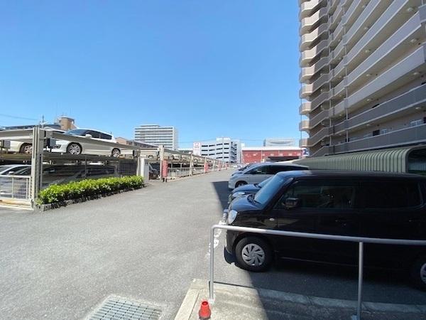 ローレルスクエア近鉄吉田１番館