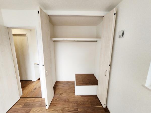 八尾市上之島町南６丁目・１号棟