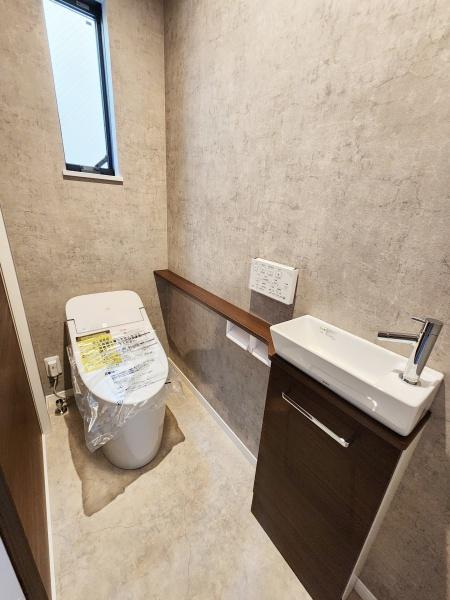 八尾市東本町5丁目の中古一戸建て(トイレ)