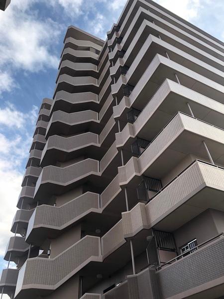 ローレルスクエア近鉄吉田２番館