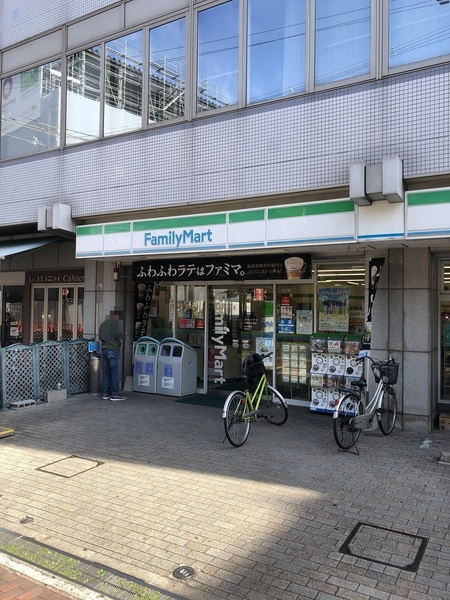 小阪パークハイツ壱号棟(ファミリーマート大阪商大西店)