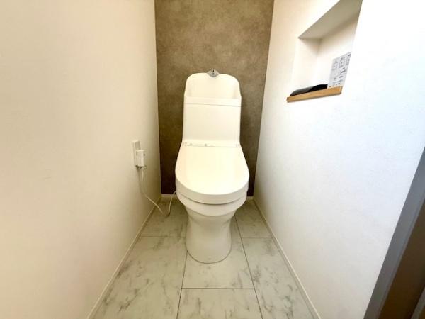 和泉市鍛治屋町の中古一戸建て(トイレ)