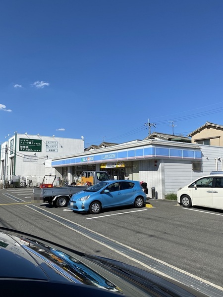 藤和八尾ホームズガーデンクレール(ローソン八尾青山店)