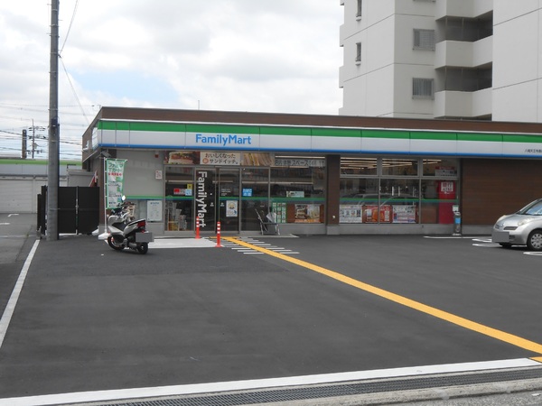 エクセラート八尾(ファミリーマート八尾天王寺屋店)