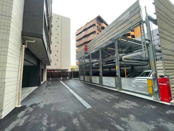 レ・ジェイド緑橋駅前(駐車場)