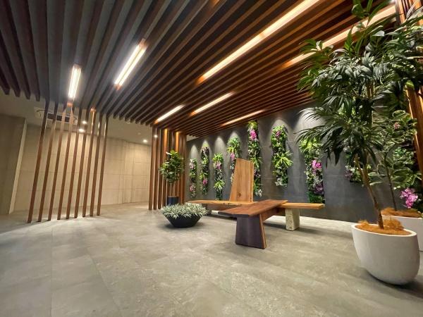 レ・ジェイド緑橋駅前(ロビー)