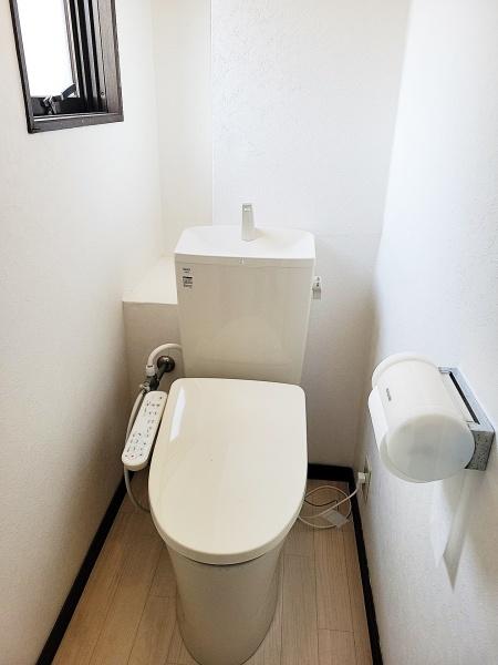 守口市八雲東町2丁目の中古一戸建て(トイレ)