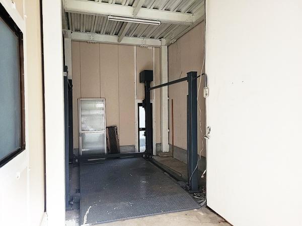 守口市八雲東町2丁目の中古一戸建て(駐車場)