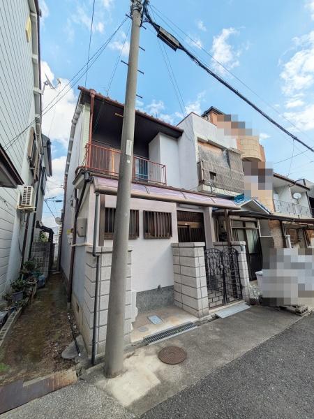 八尾市緑ヶ丘4丁目の中古一戸建て(前面道路含む現地写真)