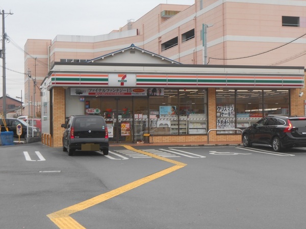 シャトー第２八戸の里(セブンイレブン東大阪御厨南店)