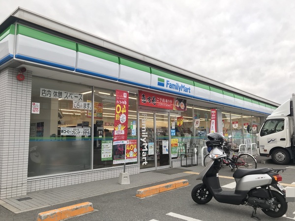 東大阪市衣摺４丁目の中古一戸建て(ファミリーマート東大阪大蓮南四丁目店)