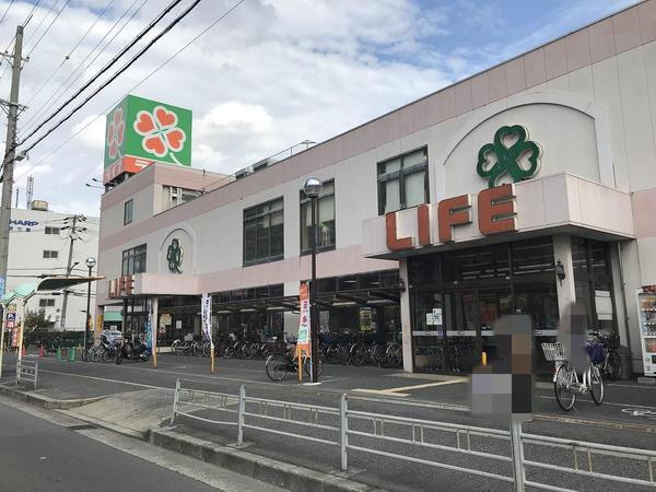 サニークレスト平野ウィングスＢ棟(ライフ八尾竹渕店)