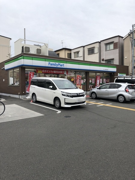 ダイアパレス新石切(ファミリーマートきしざわ新石切北店)