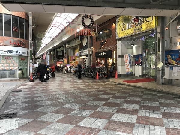 シャルマンフジビルトモアー勝山(桃谷駅前商店街)