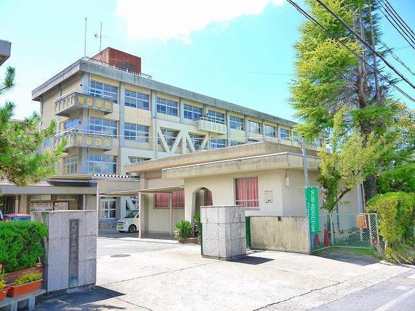 天理市西長柄町の土地(天理市立朝和小学校)