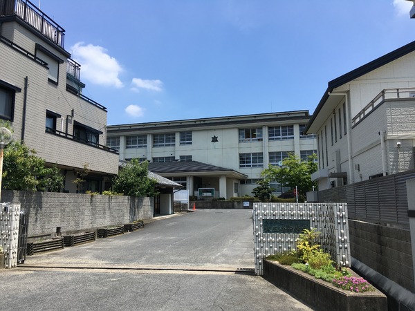 桜井市大字金屋の土地(桜井市立大三輪中学校)