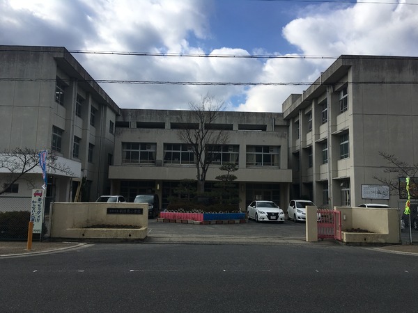 橿原市菖蒲町２丁目の土地(橿原市立畝傍東小学校)