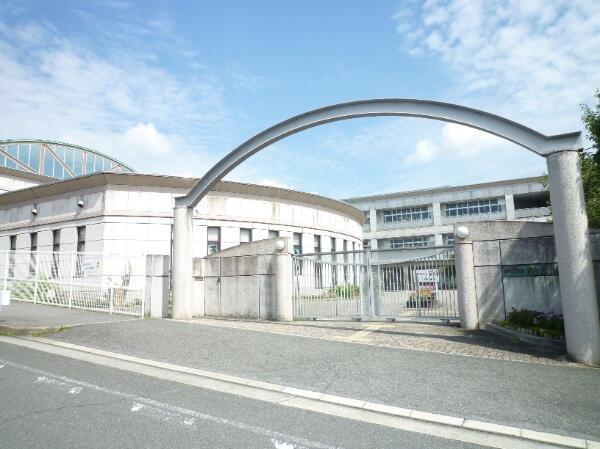 香芝市旭ケ丘５丁目の土地(旭ケ丘小学校)