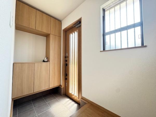 生駒郡斑鳩町神南1丁目の中古一戸建て(玄関)