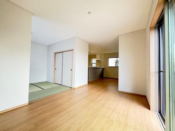 生駒郡斑鳩町神南1丁目の中古一戸建て(リビング)