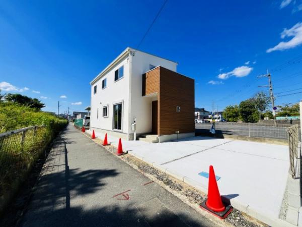 橿原市小綱町　2号地　新築戸建