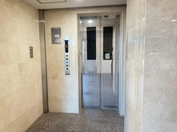 グローバル二上駅前