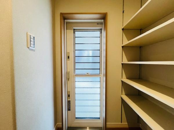 香芝市磯壁５丁目の中古一戸建て