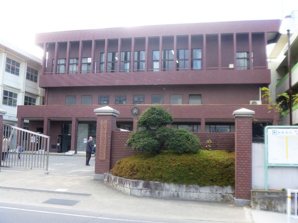 大和高田市大字曽大根の土地(大和高田市立浮孔西小学校)