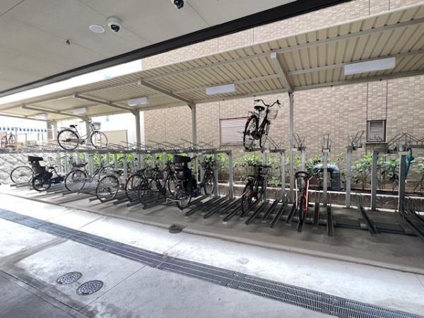 プレサンスロジェ橿原神宮前