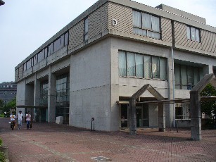香芝市穴虫の中古一戸建て(大阪教育大学附属図書館)