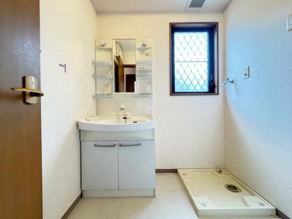 生駒郡斑鳩町稲葉西2丁目　中古戸建