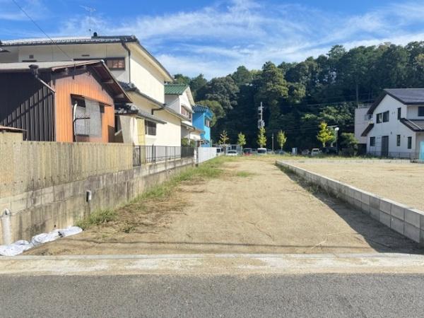 北葛城郡王寺町畠田8丁目の土地(前面道路含む現地写真)