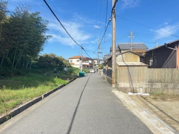 北葛城郡王寺町畠田8丁目の土地(前面道路含む現地写真)