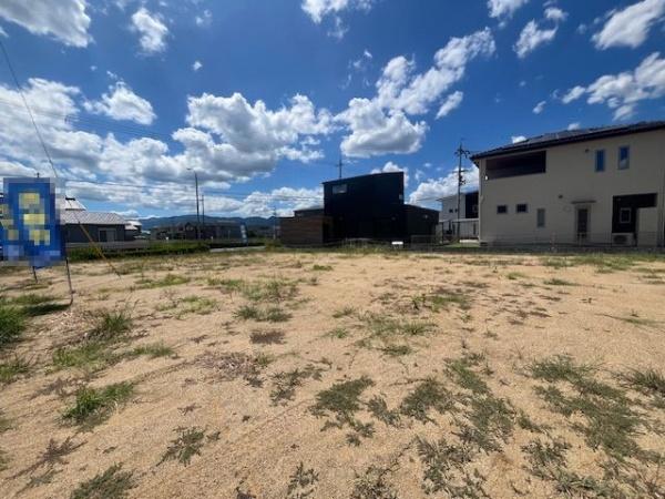 北葛城郡広陵町大字三吉の土地