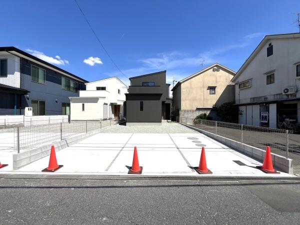 大和高田市西三倉堂１丁目　２号棟　新築戸建