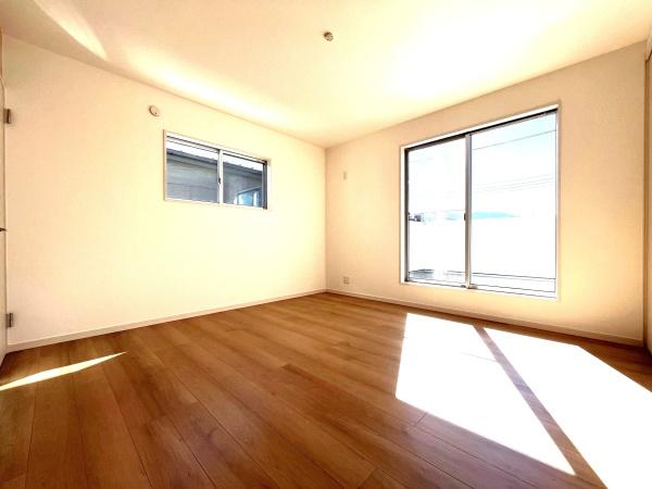大和高田市西三倉堂１丁目　１号棟　新築戸建