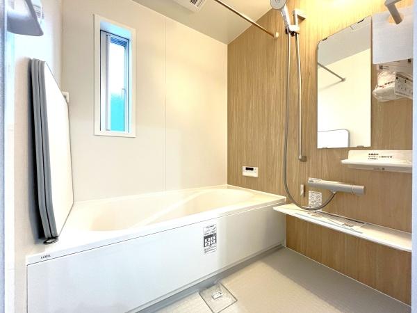 大和高田市西三倉堂１丁目　１号棟　新築戸建
